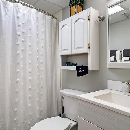 Lovely Condo W/ Indoor Pool *Only Steps To Parkway Gatlinburg Exterior photo